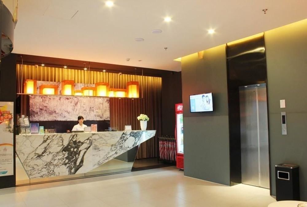 Jinjiang Inn Liuzhou Bubugao Square North Station Kültér fotó