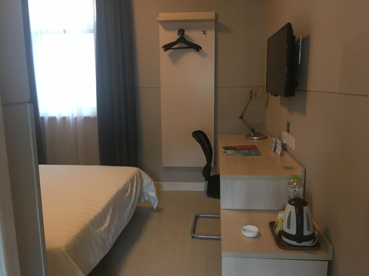 Jinjiang Inn Liuzhou Bubugao Square North Station Kültér fotó