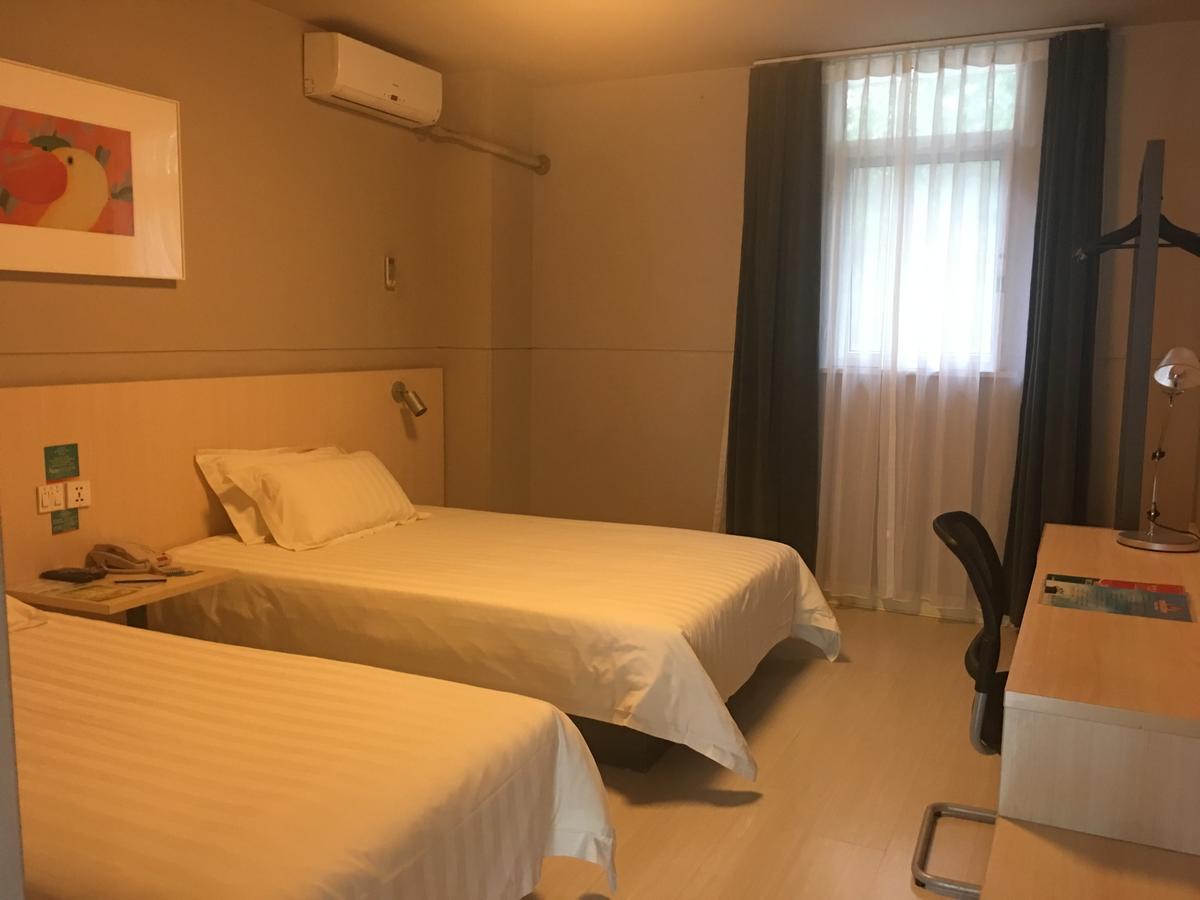 Jinjiang Inn Liuzhou Bubugao Square North Station Kültér fotó
