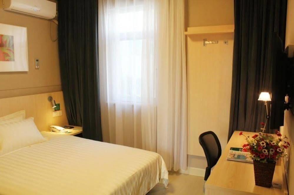 Jinjiang Inn Liuzhou Bubugao Square North Station Kültér fotó